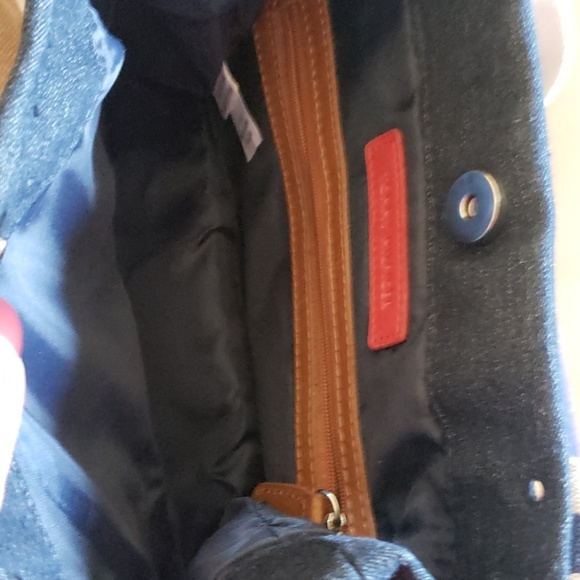 Purses - Picture 2 of 5